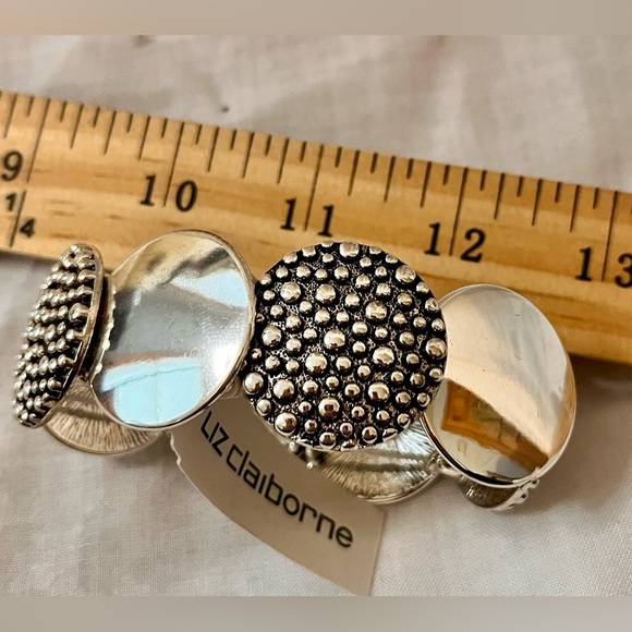 Liz Claiborne Silver Drop Earrings and Stretch Bracelet Bold Metal NWT Boho Chic - Picture 9 of 10